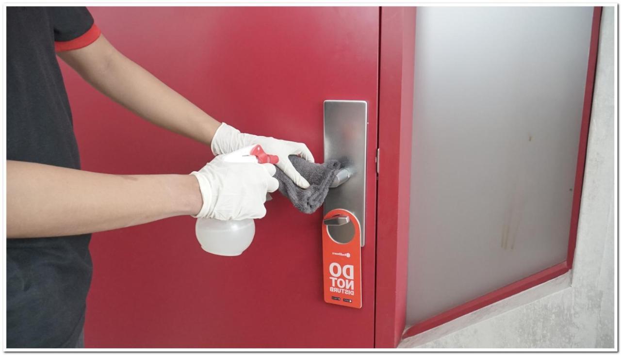 Reddoorz Plus Near Chadstone Mall Bekasi Exteriör bild