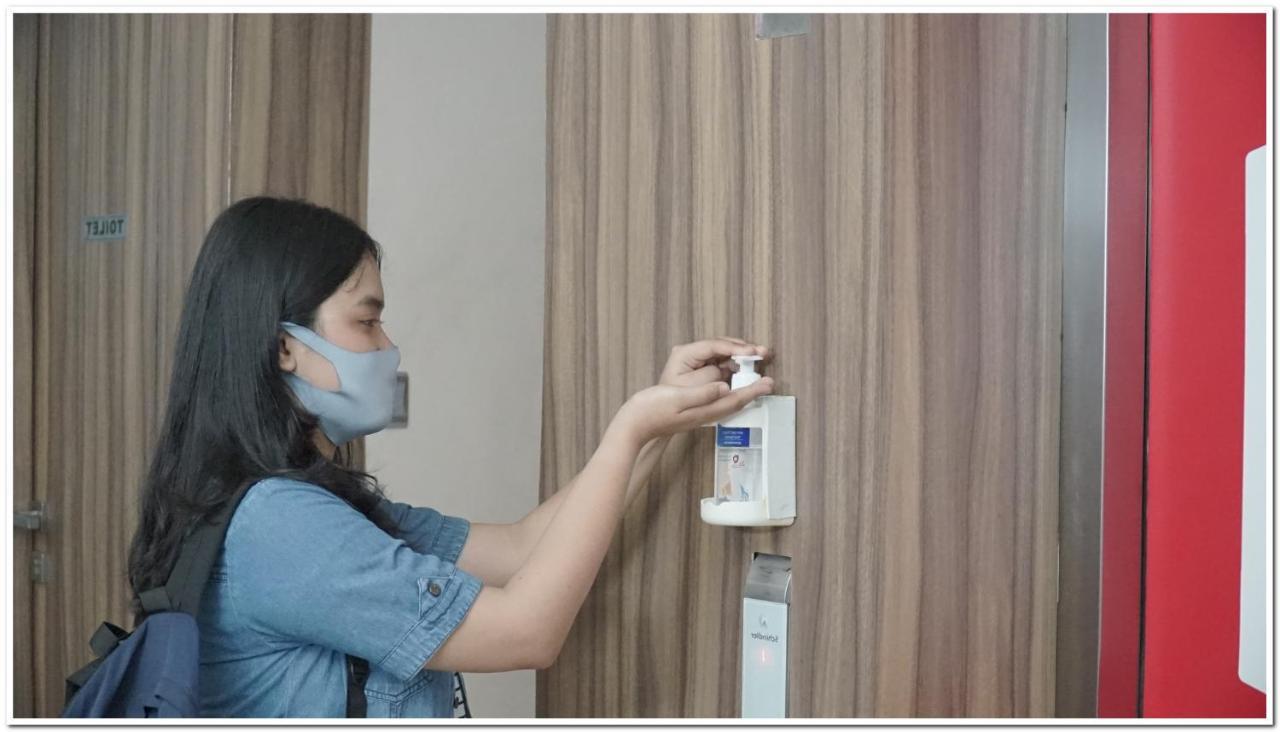 Reddoorz Plus Near Chadstone Mall Bekasi Exteriör bild