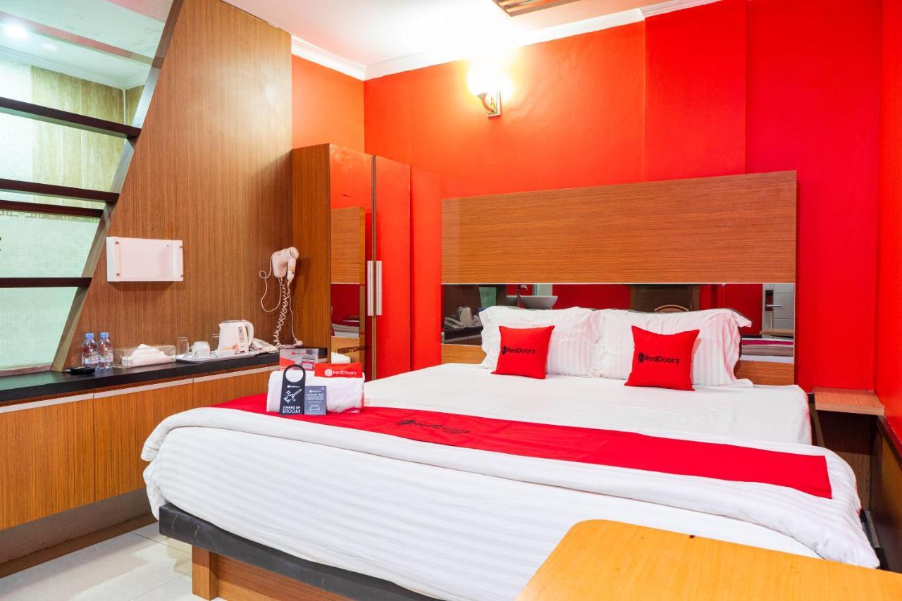 Reddoorz Plus Near Chadstone Mall Bekasi Exteriör bild