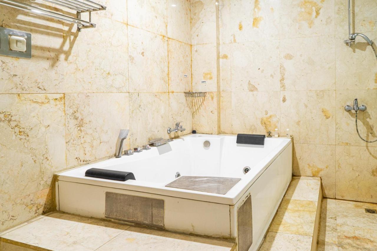 Reddoorz Plus Near Chadstone Mall Bekasi Exteriör bild